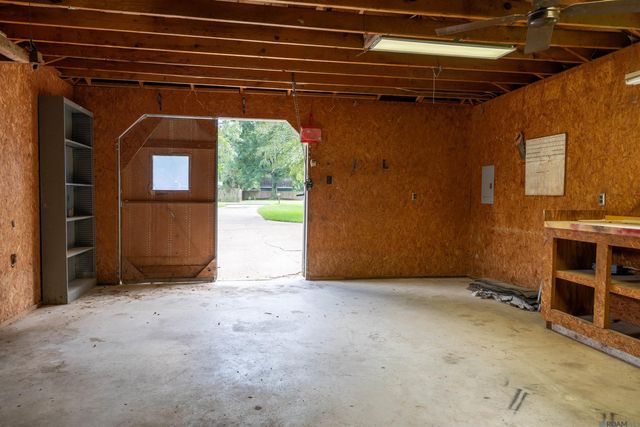 13423 Clear Oak Ave, Central, LA 70818