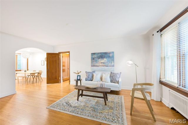 8100 Delmar Boulevard 1W, University City, MO 63130