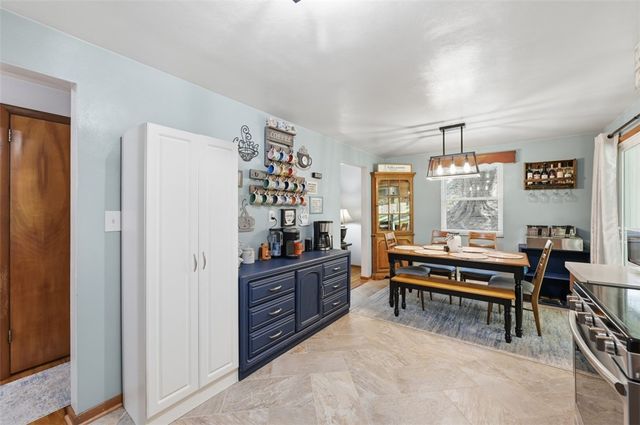 28 Guinn Dr, Amwell, PA 15301