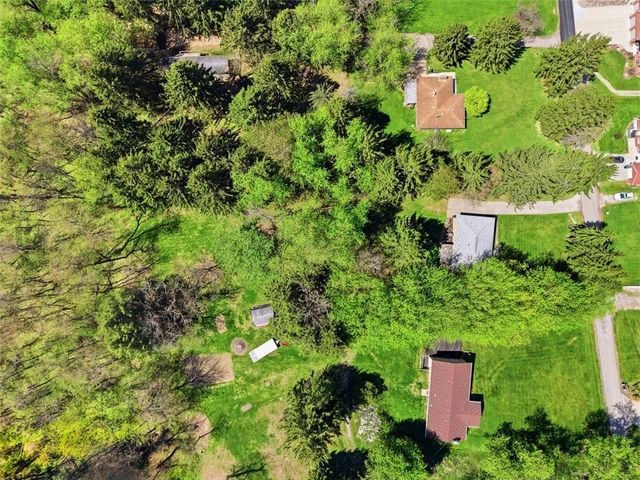 28 Guinn Dr, Amwell, PA 15301