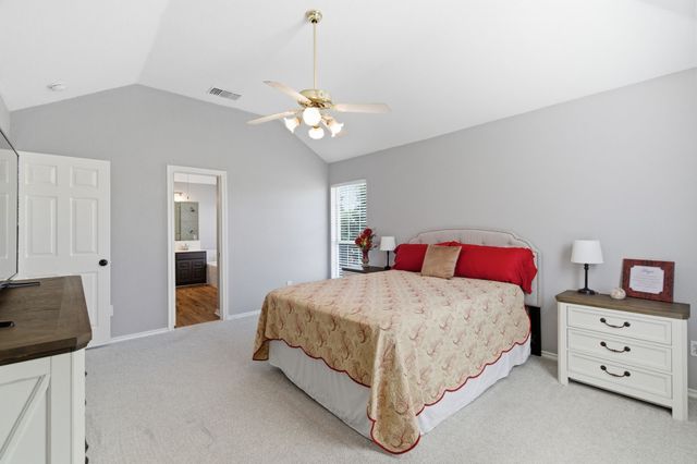 1214 Holly Hill Drive, Grand Prairie, TX 75052