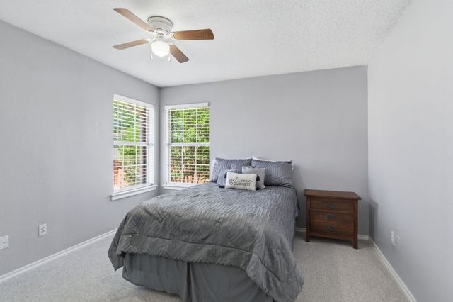 1214 Holly Hill Drive, Grand Prairie, TX 75052