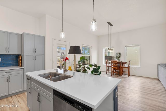 5822 WILLET Drive, Santa Teresa, NM 88008