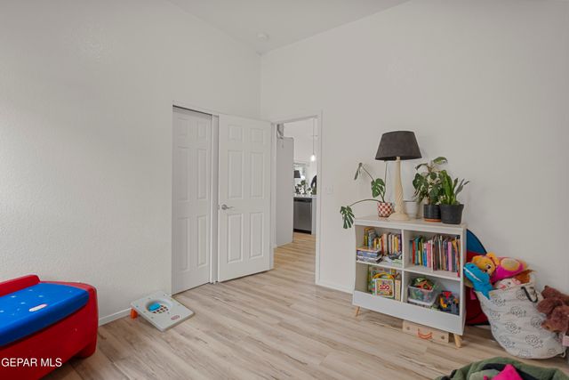 5822 WILLET Drive, Santa Teresa, NM 88008