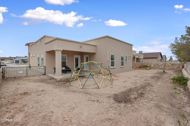 5822 WILLET Drive, Santa Teresa, NM 88008