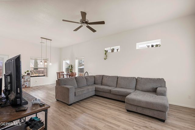 5822 WILLET Drive, Santa Teresa, NM 88008