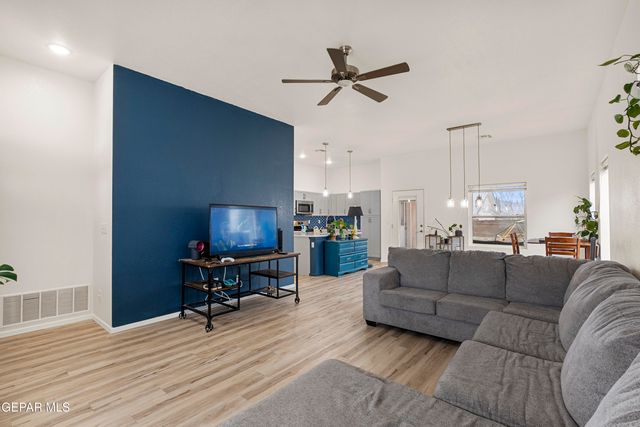 5822 WILLET Drive, Santa Teresa, NM 88008