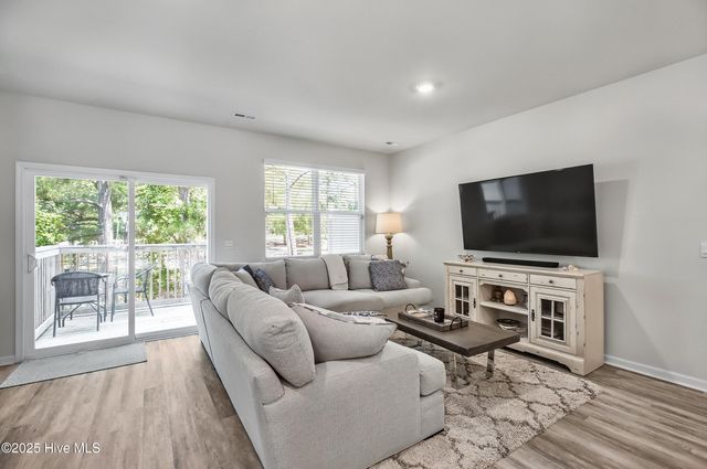 6514 Shark Tooth Trail, Wilmington, NC 28412