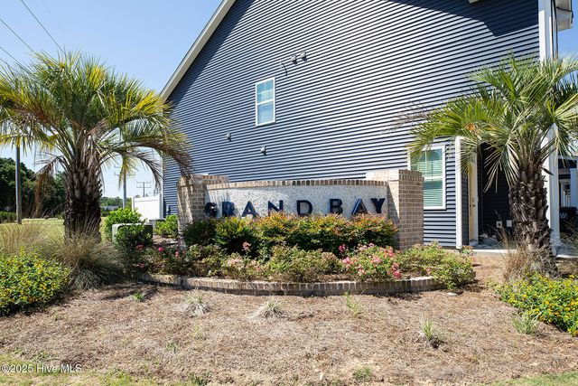 6514 Shark Tooth Trail, Wilmington, NC 28412