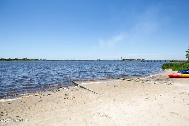 6514 Shark Tooth Trail, Wilmington, NC 28412