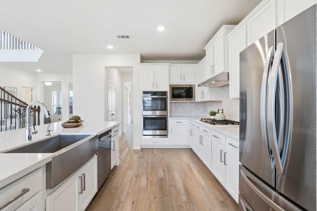 208 Peninsula Point Drive, Montgomery, TX 77356