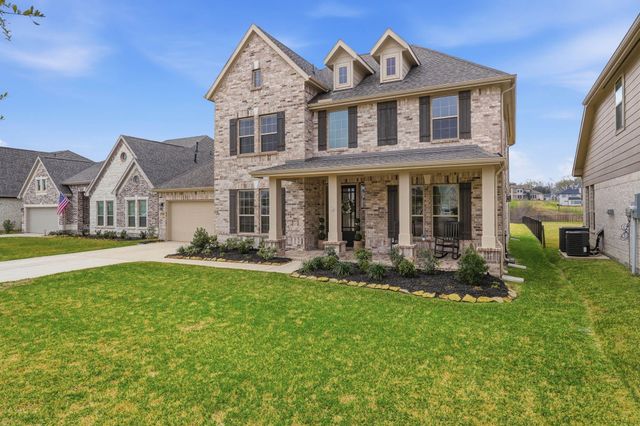208 Peninsula Point Drive, Montgomery, TX 77356