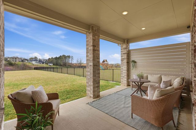 208 Peninsula Point Drive, Montgomery, TX 77356