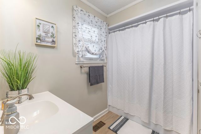 907 S East Street, Indianapolis, IN 46225