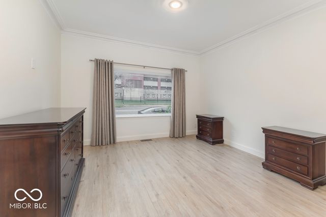 907 S East Street, Indianapolis, IN 46225