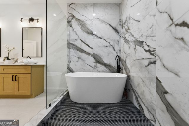 2303 Whites Mill Road, Decatur, GA 30032