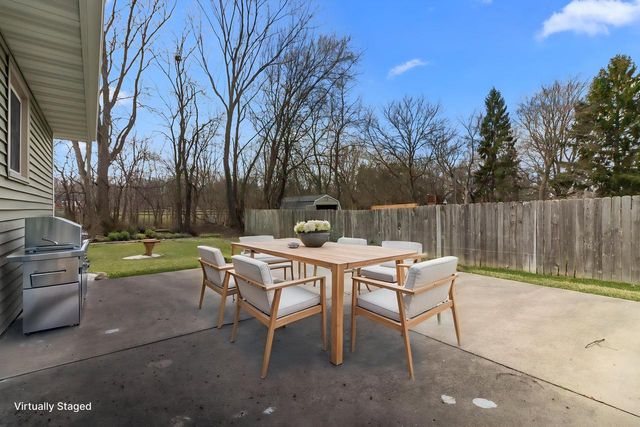 301 W Westlawn AVENUE, Elkhorn, WI 53121