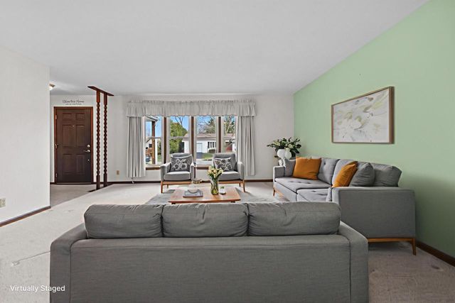 301 W Westlawn AVENUE, Elkhorn, WI 53121