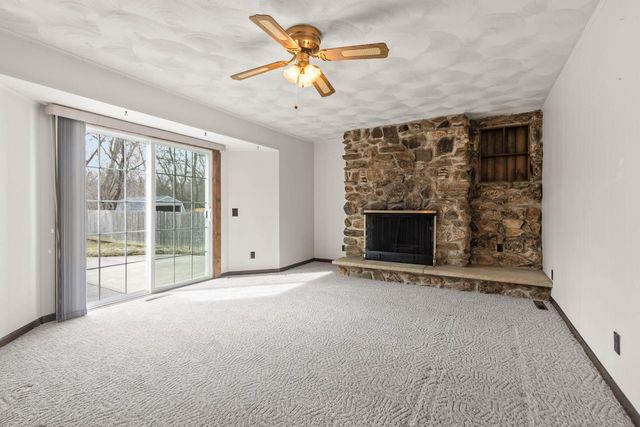 301 W Westlawn AVENUE, Elkhorn, WI 53121