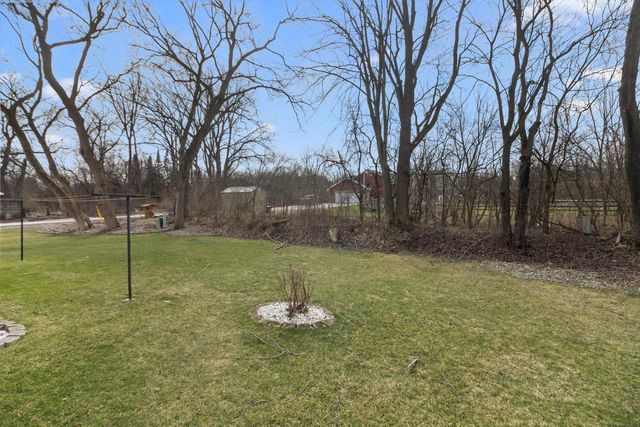 301 W Westlawn AVENUE, Elkhorn, WI 53121