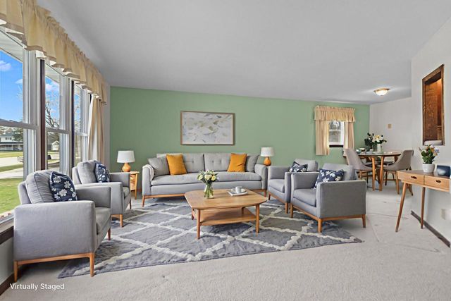 301 W Westlawn AVENUE, Elkhorn, WI 53121