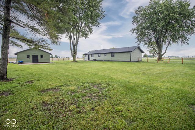 1018 S State Road 213, Tipton, IN 46072