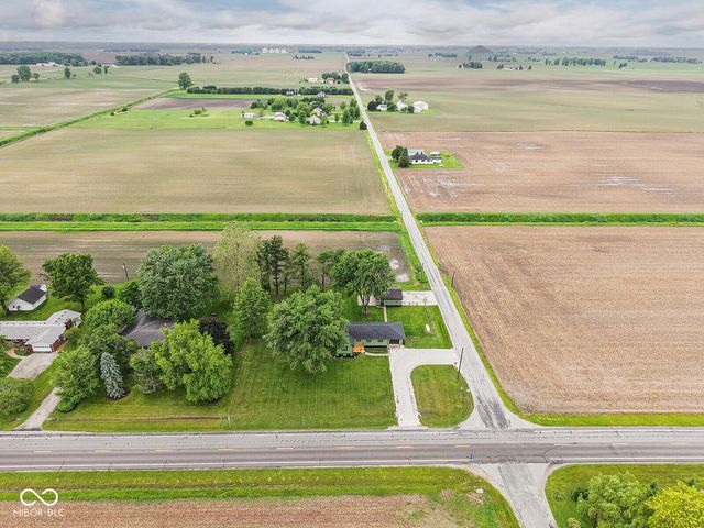 1018 S State Road 213, Tipton, IN 46072
