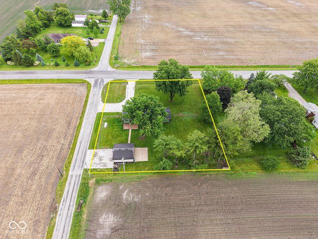 1018 S State Road 213, Tipton, IN 46072