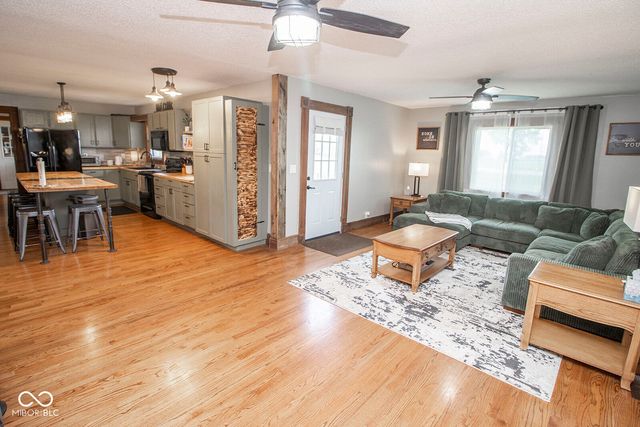 1018 S State Road 213, Tipton, IN 46072