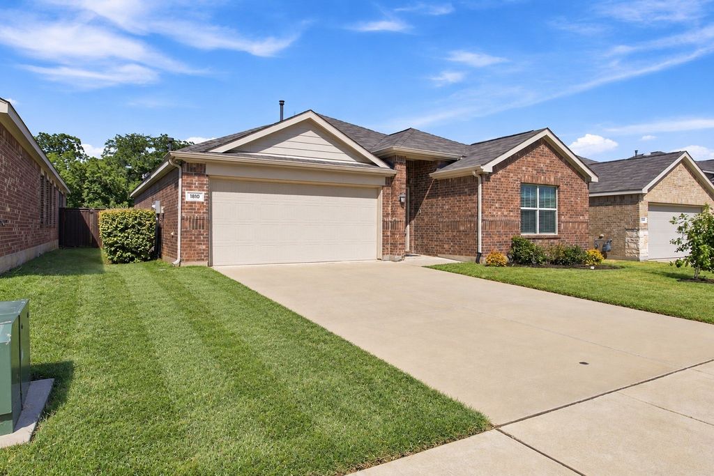 1810 Alamandine Avenue, Cross Roads, TX 76227 — photo 3