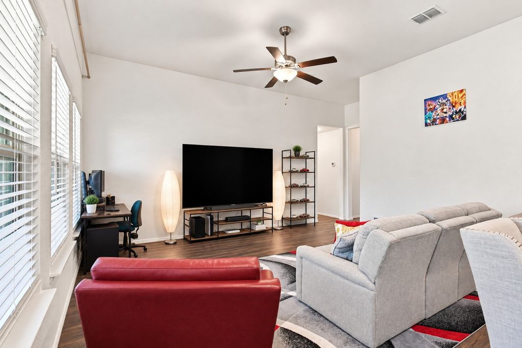 1810 Alamandine Avenue, Cross Roads, TX 76227 — photo 5