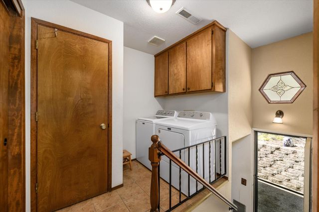 3950 Frog Hollow Dr, Placerville, CA 95667