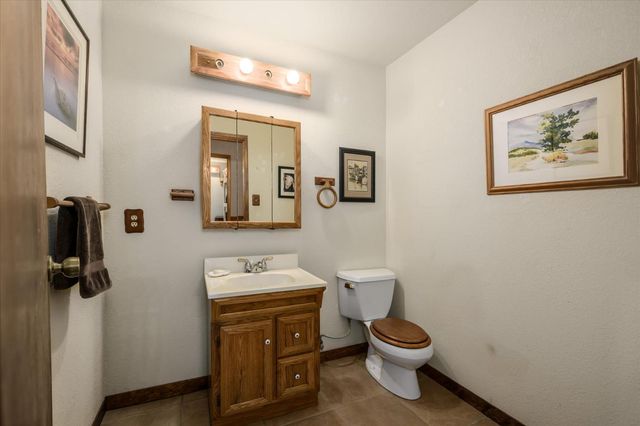 3950 Frog Hollow Dr, Placerville, CA 95667
