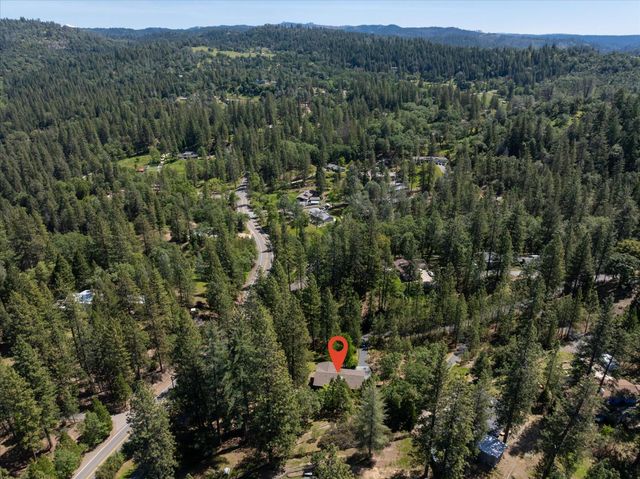 3950 Frog Hollow Dr, Placerville, CA 95667