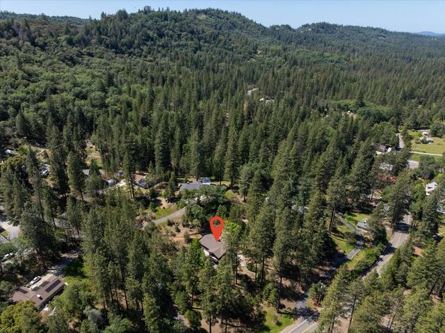 3950 Frog Hollow Dr, Placerville, CA 95667
