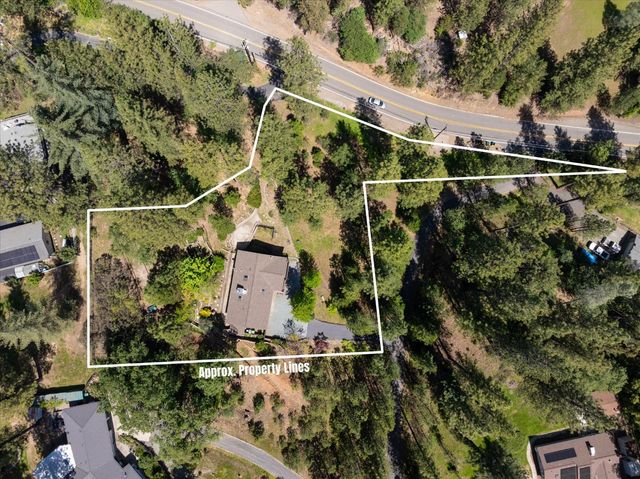 3950 Frog Hollow Dr, Placerville, CA 95667