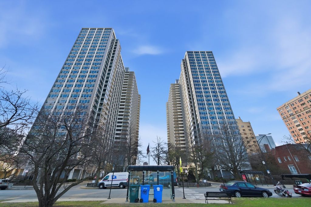 4250 N Marine Drive 1223, Chicago, IL 60613
