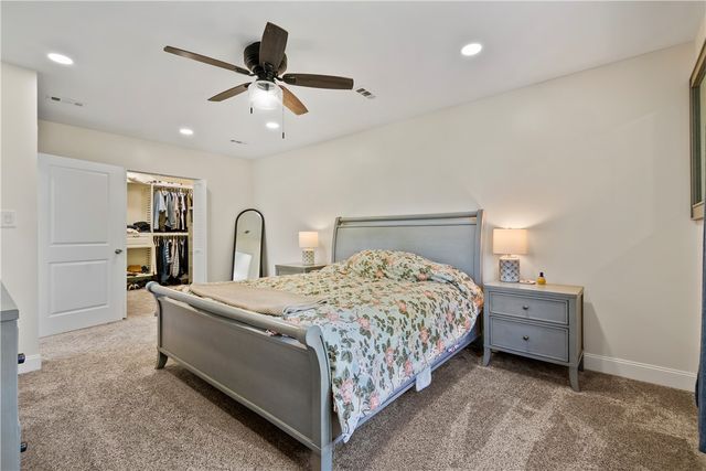 333 Redwood St, Carrick, PA 15210