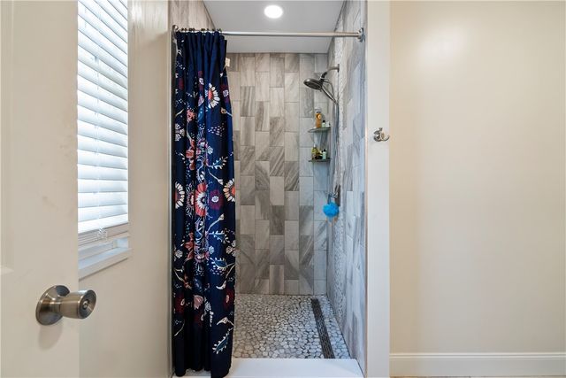 333 Redwood St, Carrick, PA 15210