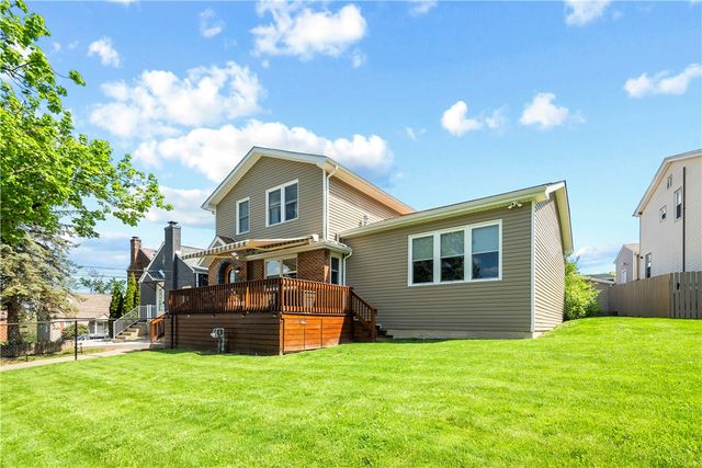 333 Redwood St, Carrick, PA 15210