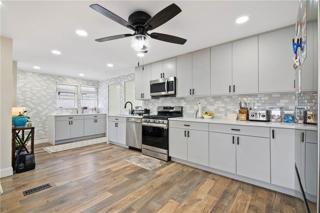 333 Redwood St, Carrick, PA 15210