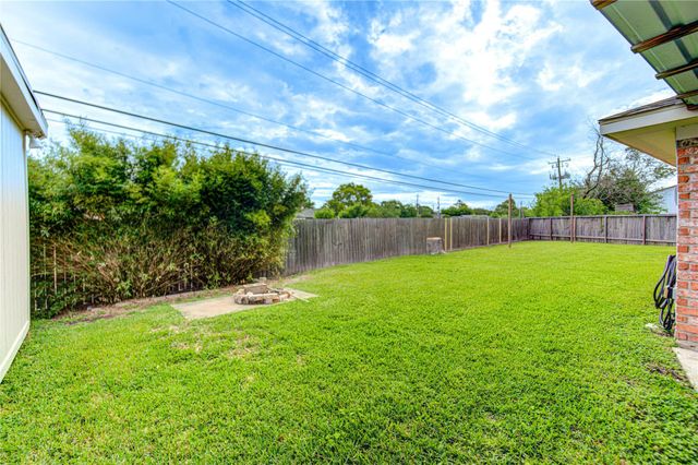 11826 Monticeto Lane, Meadows Place, TX 77477