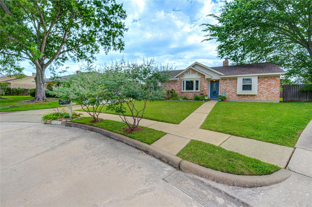 11826 Monticeto Lane, Meadows Place, TX 77477