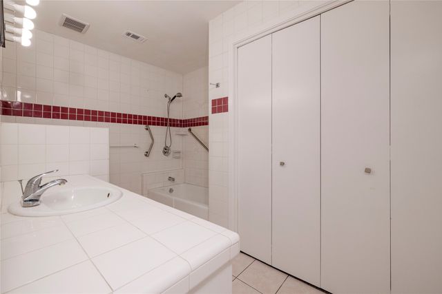 3410 Ellis Avenue, Fort Worth, TX 76106