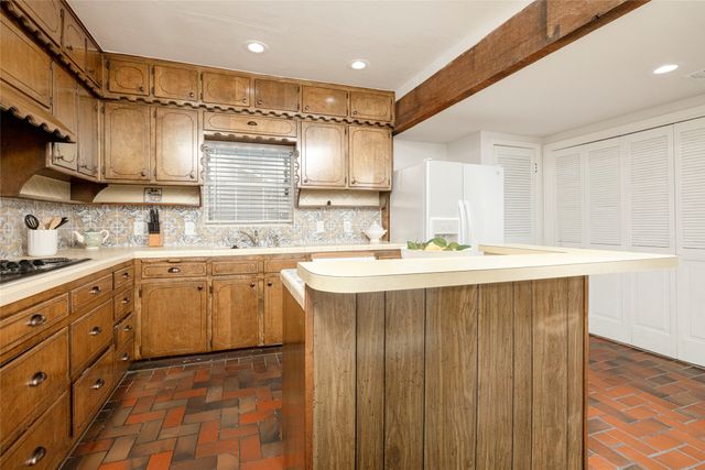 3410 Ellis Avenue, Fort Worth, TX 76106