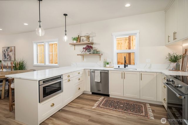 5028 35th Avenue NE, Seattle, WA 98105