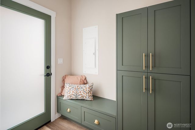 5028 35th Avenue NE, Seattle, WA 98105