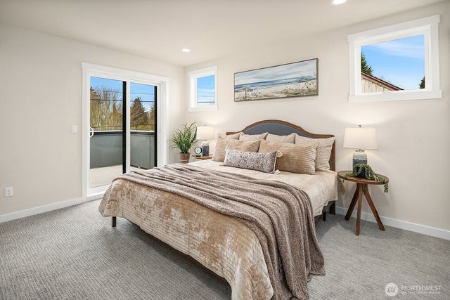 5028 35th Avenue NE, Seattle, WA 98105