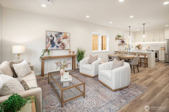 5028 35th Avenue NE, Seattle, WA 98105