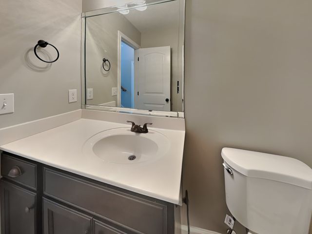 685 Ellie Nat Dr, Clarksville, TN 37040